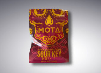 Mota Milk chocolate dipped sour key 